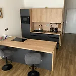 Moderny A408 V Centre Nr, Parkovanie V Cene *
