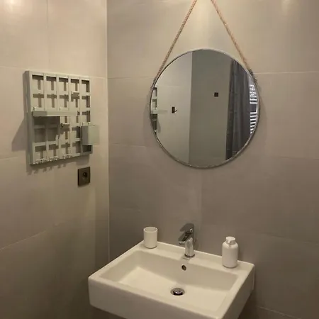 Moderny A408 V Centre Nr, Parkovanie V Cene