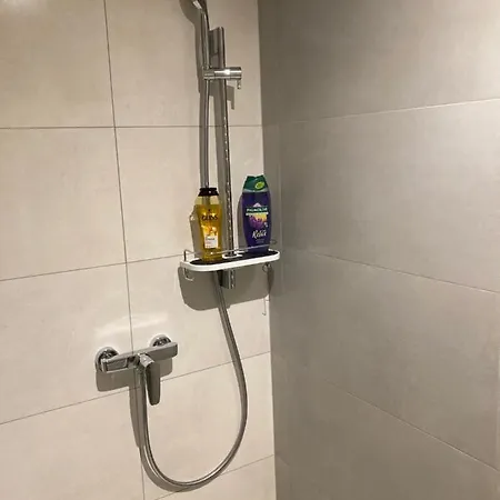 Moderny A408 V Centre Nr, Parkovanie V Cene Litra