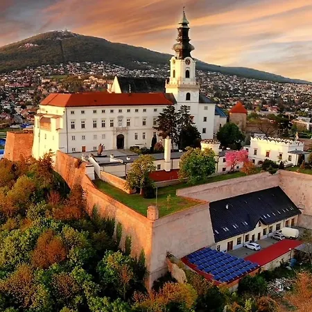 Moderný A408 V Centre Nr, Parkovanie V Cene Apartamento *
