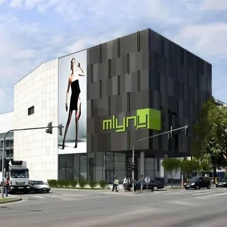 شقة Moderny A408 V Centre Nr, Parkovanie V Cene نيترا