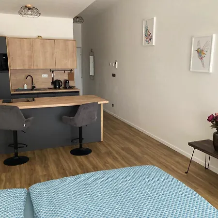 Moderný A408 V Centre Nr, Parkovanie V Cene Apartamento
