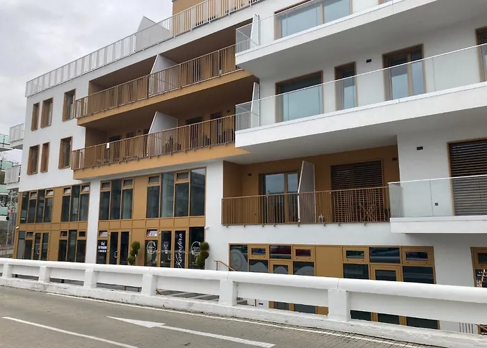 شقة Moderny A408 V Centre Nr, Parkovanie V Cene نيترا