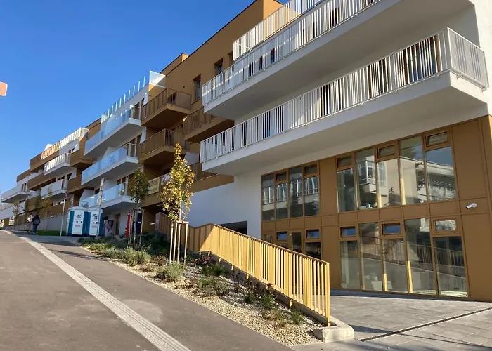 شقة Moderny A408 V Centre Nr, Parkovanie V Cene نيترا