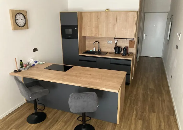 Moderny A408 V Centre Nr, Parkovanie V Cene *